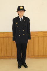 制服の画像　女性１０月から５月