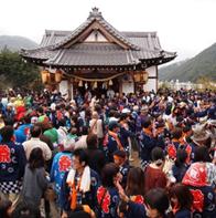 大歳神社境内