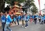 黄幡神社に向かう神輿