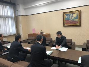 財務省の　可部　哲生　理財局長,木村　隆　国有財産業務課長