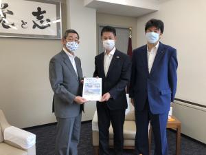 広島県の　湯崎　英彦　知事（県提案活動）