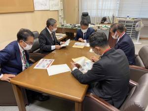 広島県要望団として 国土交通省道路局の 佐々木正士郎 次長への要望活動01