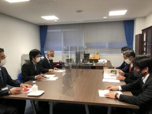 国土交通省中国地方整備局広島西部山系砂防事務所の 大山誠 事務所長への 砂防整備促進に関する要望活動02