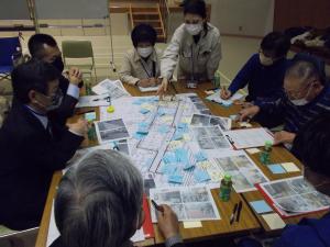 ＪＲ吉浦駅周辺地区まち歩き　意見交換の写真