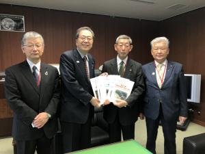 道路整備促進関係6期成同盟会会長として 斉藤鉄夫 国土交通大臣への 令和5年度予算に係る要望活動01