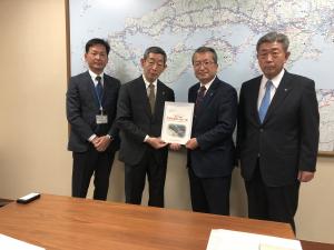 広島呉道路建設促進期成同盟会会長として 西日本高速道路株式会社の 後藤貞二 常務執行役員・建設事業本部長 ほかへの要望活動01