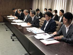 幹線道路期成同盟会会長として 広島県土木建築局の 高橋政則 都市建築技術審議官 ほかへの要望活動01