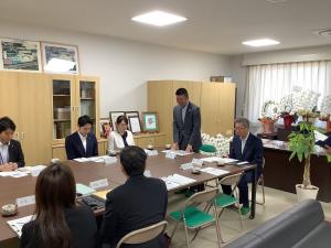 校長室にて