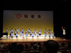 川尻光幼稚園（年少児・年中児・年長児）による合唱・遊戯