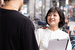 「行政事務」職員画像