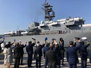 海上自衛隊練習艦隊出港見送り行事