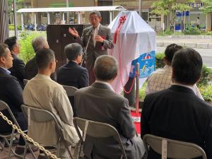 呉本通商店街「呉氏ラッピングポスト」設置記念除幕式
