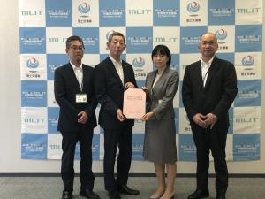 国土交通省中国地方整備局広島西部山系砂防事務所の 佐々木美紀 所長ほかへの要望活動