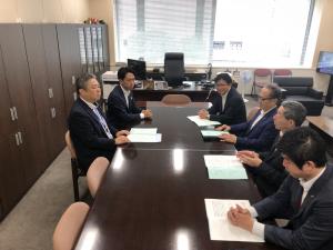 総務省自治税務局の 寺崎秀俊 局長へ同要望活動