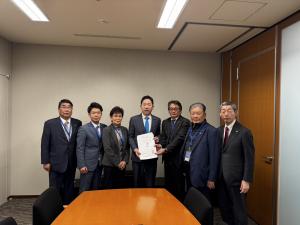 都内で 越智俊之 参議院議員への 同要望活動