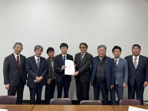 都内で 寺田稔衆議院議員とともに 財務省主計局の 今野治 地方財政担当主計官への 令和６年度特別交付税要望活動