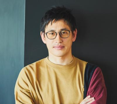 高岡泰仁氏