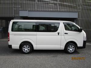 広中央中学校給食配送車側面