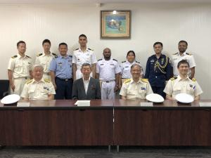 海上保安庁と政策研究大学院大学との連携による修士課程「海上保安政策プログラム」第１０期生と懇談