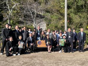 二つの花ベンチ