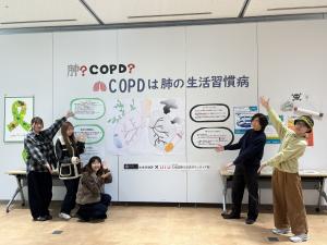 大学生との本庁展示