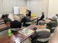 講師から説明を聞く様子