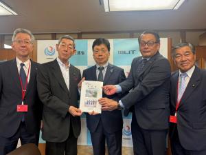 国土交通省の 水嶋智 国土交通事務次官