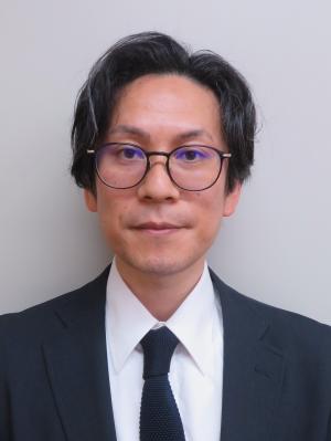 山崎隊員