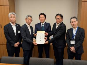 山本深 衆議院議員