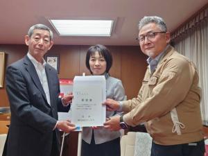 横田美香 知事 への県道（呉環状線（苗代～郷原））の早期整備に関する要望書提出