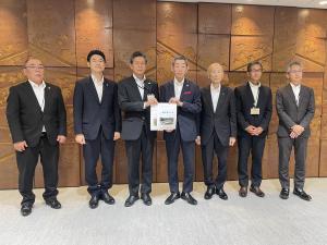 同局の 木村成弘 都市建築技術審議官ほかへの同要望