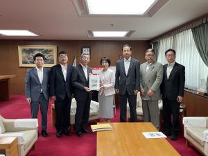 横田美香 知事