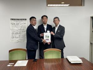 広島県総務局の 信夫秀紀 局長,内藤和弘 経営戦略審議官ほか