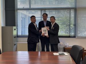 広島県地域政策局の 岡田浩二 局長ほか