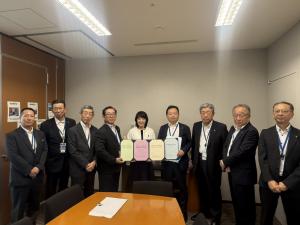 三上えり 参議院議員