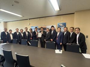 国土交通省の 足立基成 海事局長